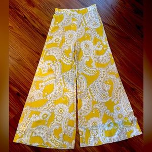 Beautifully patterned yellow and white Zara Women pants